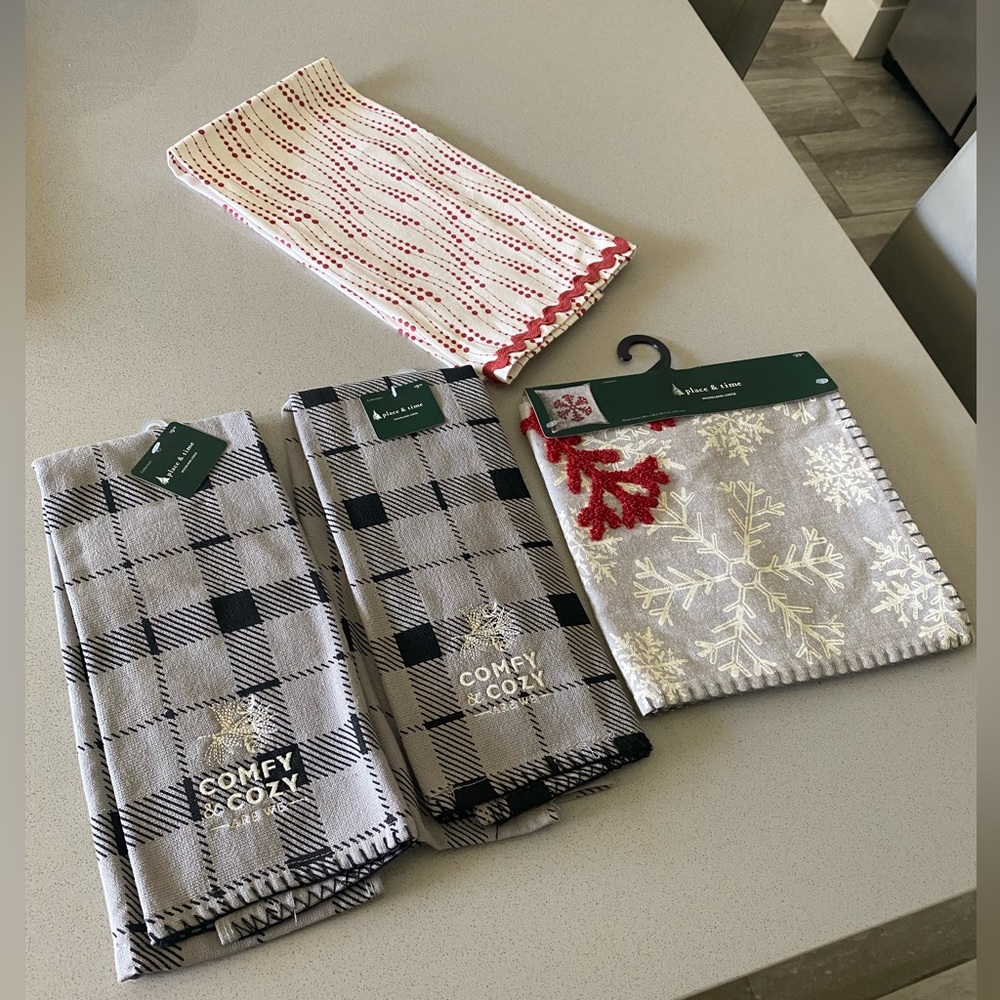 Christmas 3 kitchen towels and Christmas pillow cover